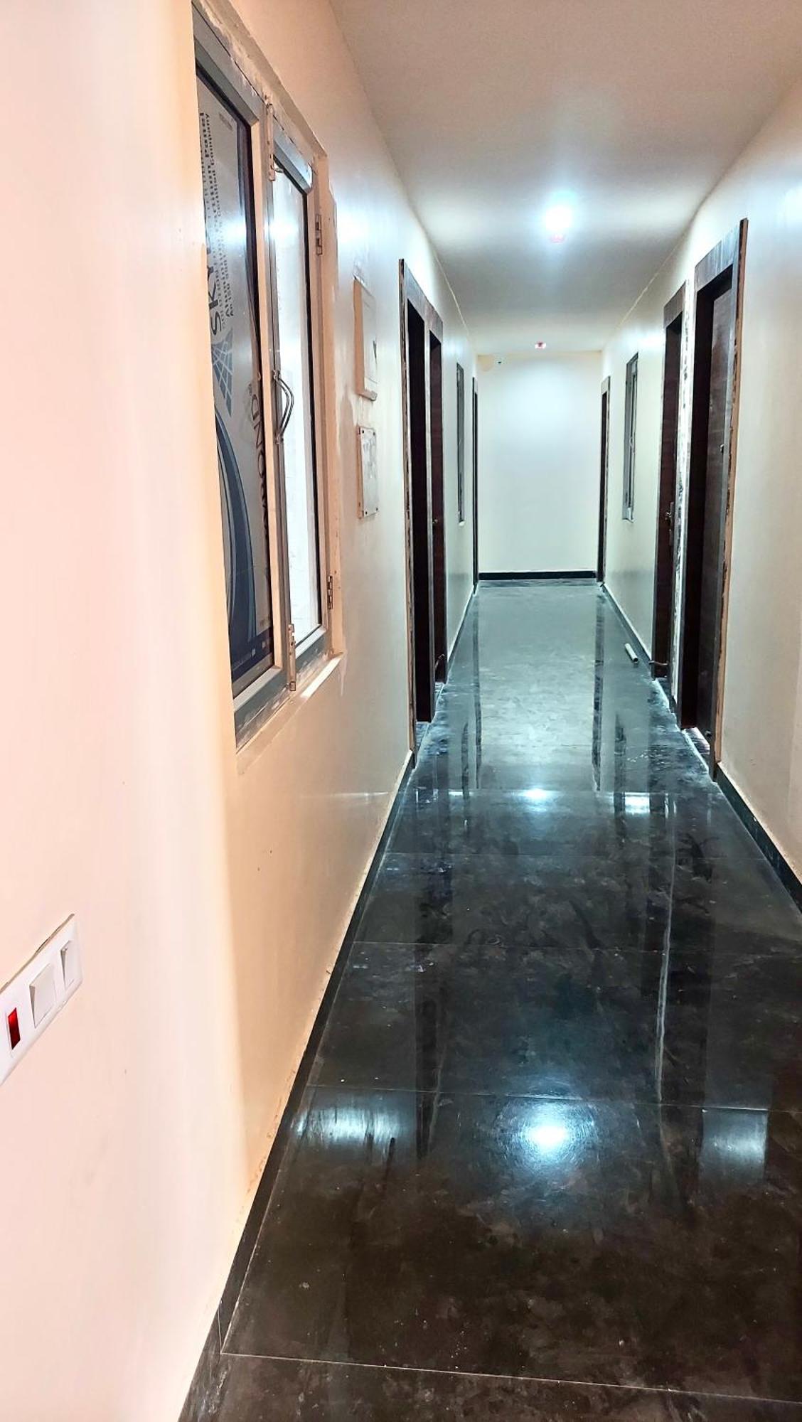 Ramalayam Inn Ayodhya Exterior photo