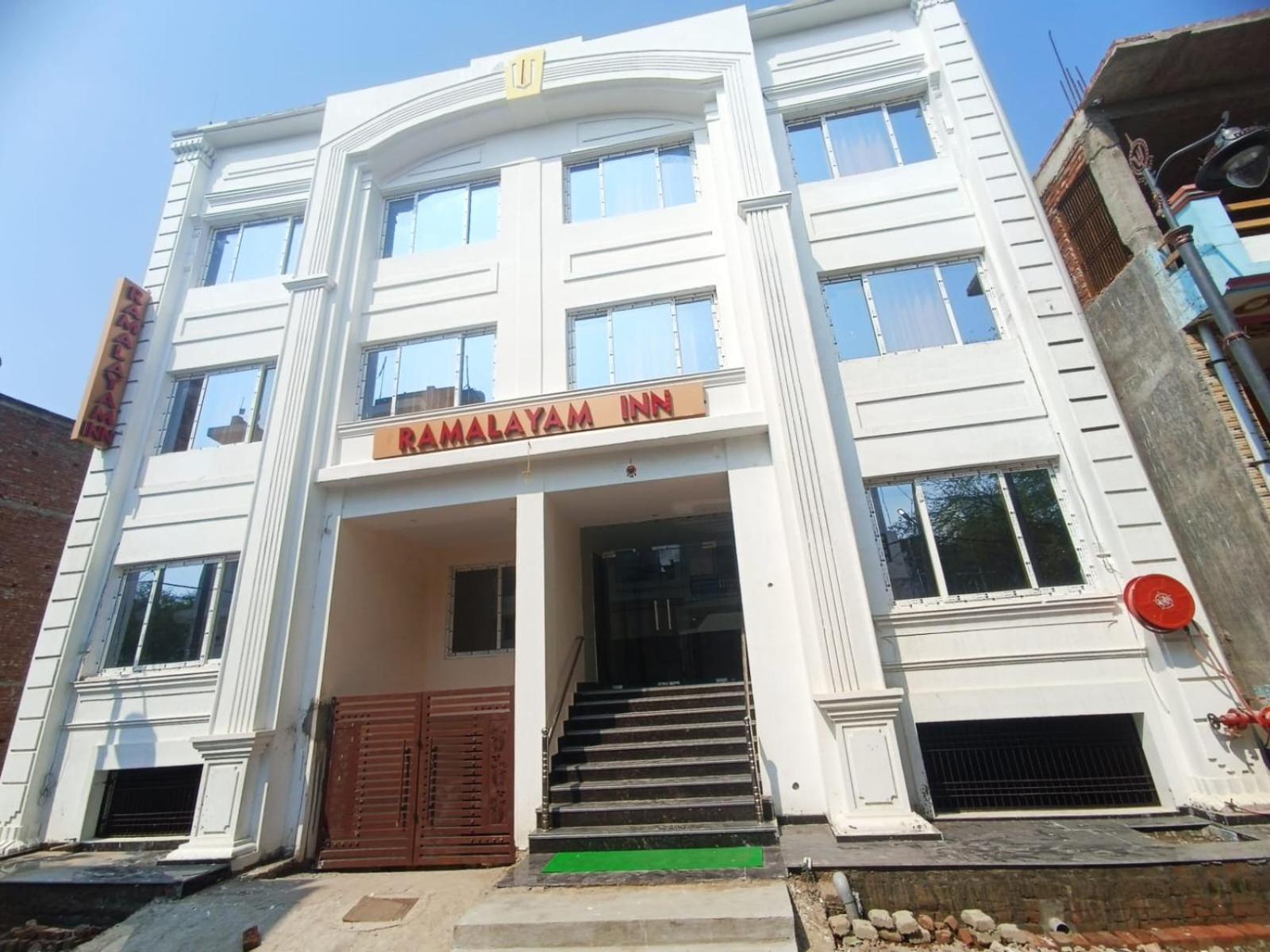 Ramalayam Inn Ayodhya Exterior photo